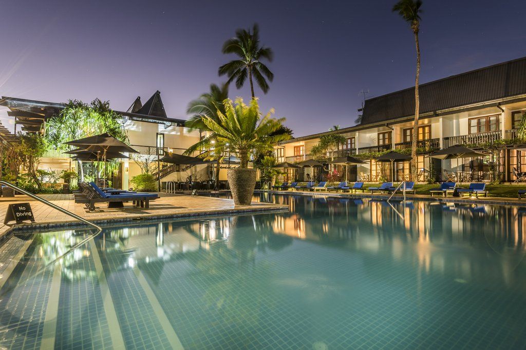 더 워릭 피지 코로레부 외부 사진 The pool at the hotel