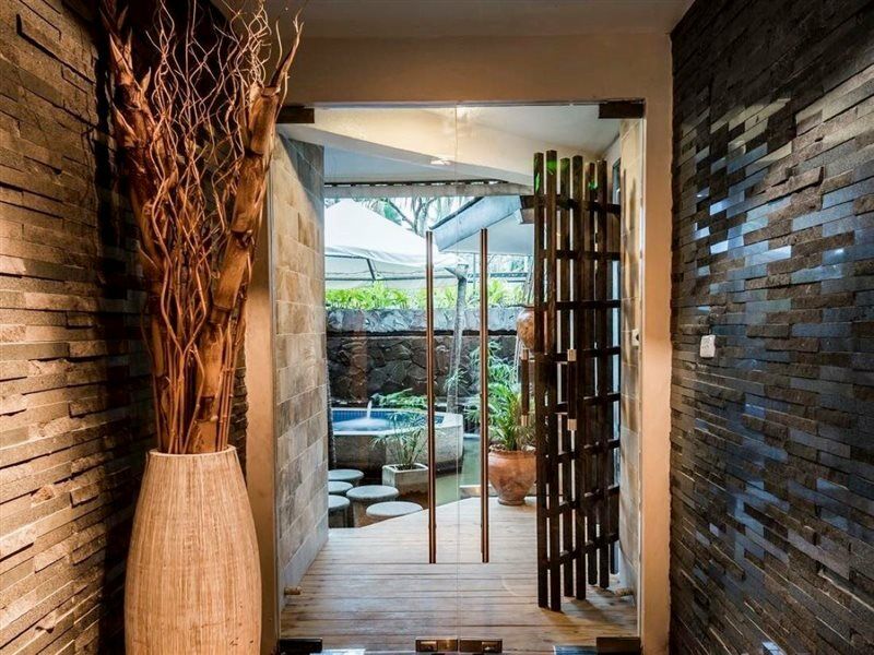 더 워릭 피지 코로레부 외부 사진 Entrance to the spa